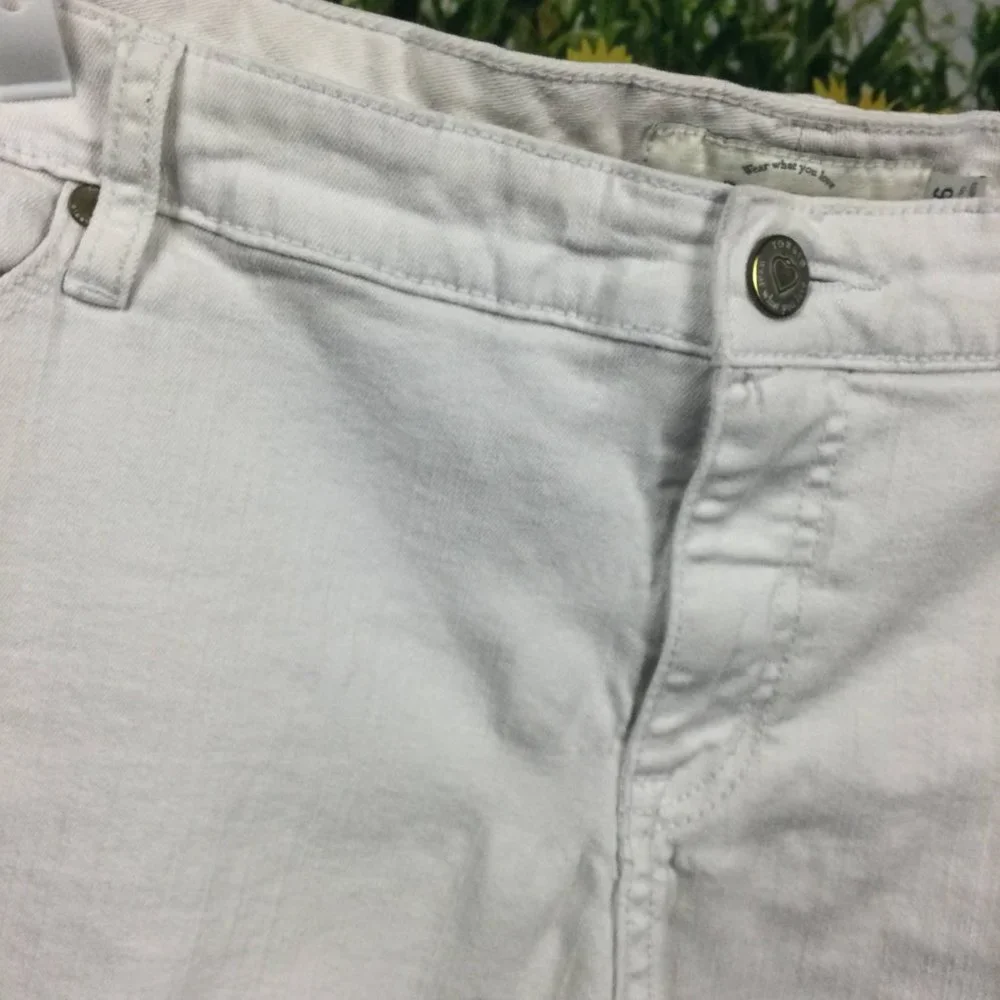 Torrid Denim White Jean Shorts Frayed Hem 26
